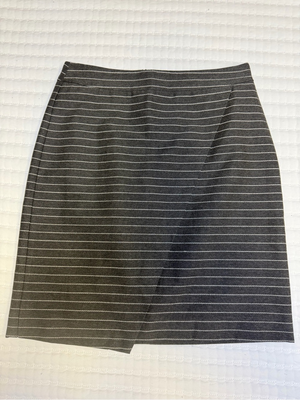 LOFT women’s Gray Pinstripe skirt